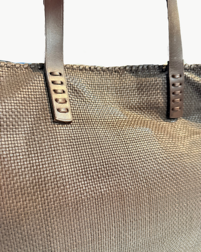 CHECK TOTE IN GREY