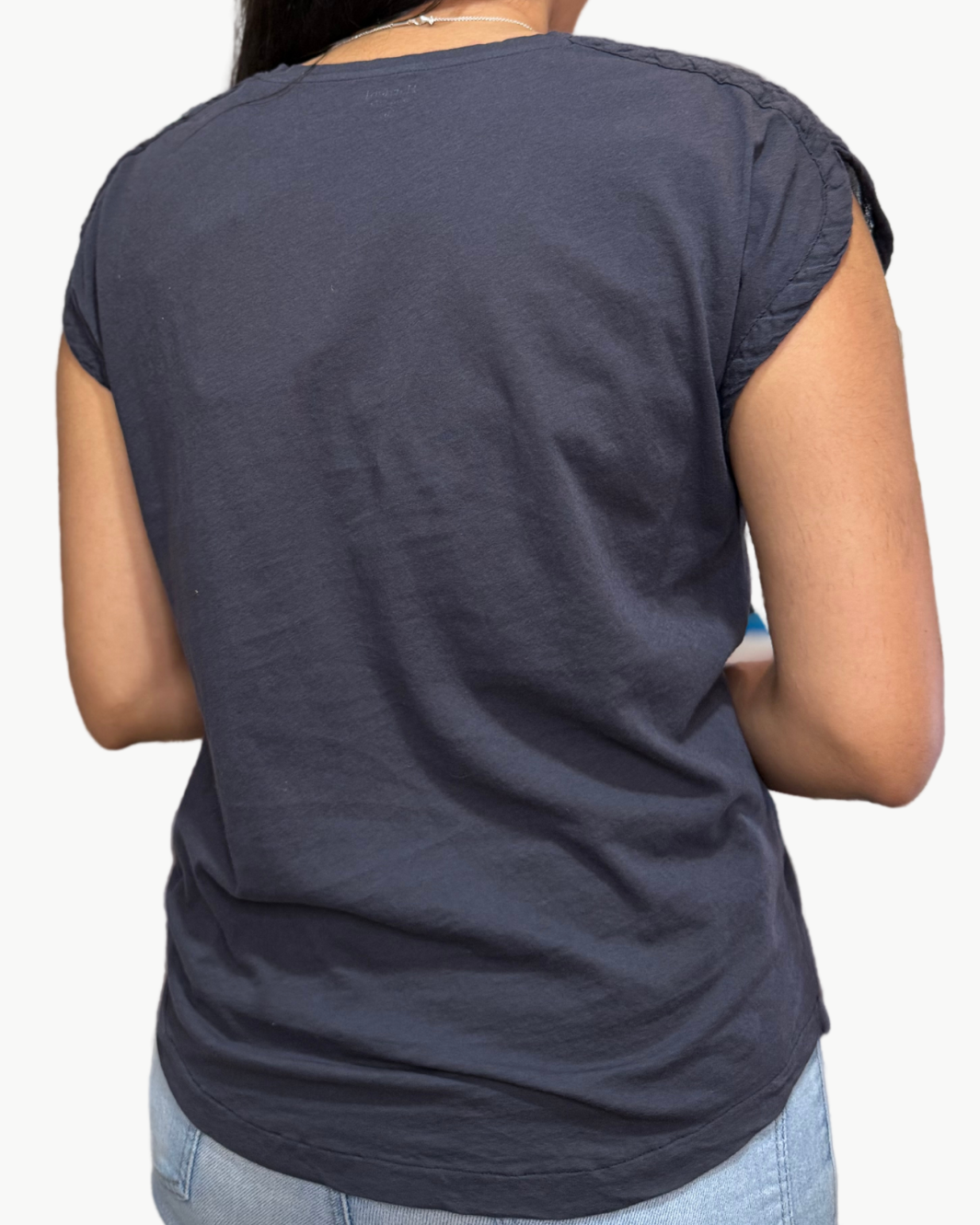 TOMARI KNIT T-SHIRT IN CHARCOAL - Romi Boutique