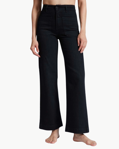 SAILOR IN BLACK RESIN