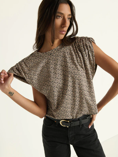 FRANKIE LUXE TEE IN DITSY FLORAL BUTTERSCOTCH - Romi Boutique