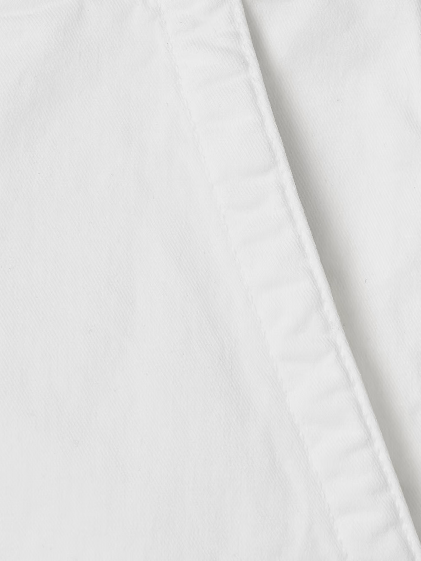 UTILITY SHORT IN WHITE