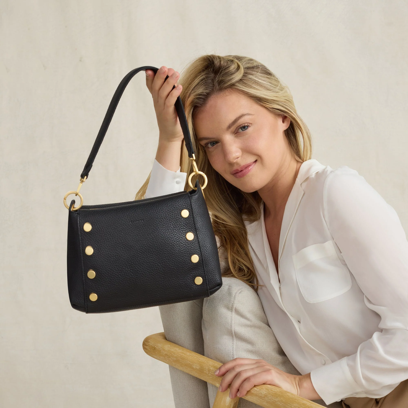 BRYANT MED IN BLACK/BRUSHED GOLD RED ZIP