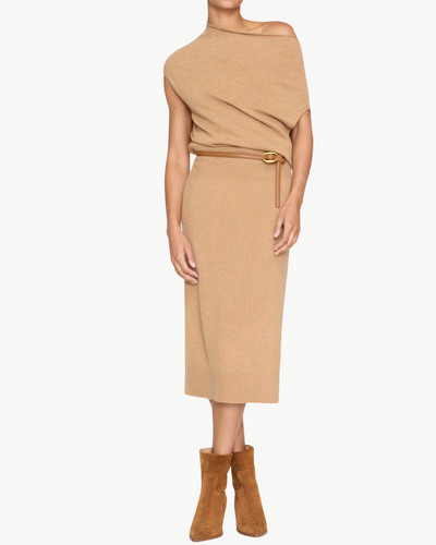 LORI SLEEVELESS DRESS IN CAMEL