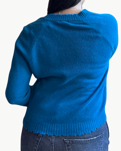 CASHMERE FRAYED EDGE V NECK IN TEAL