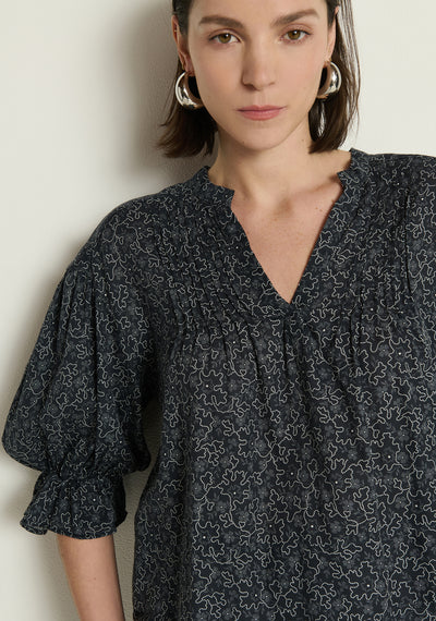 SCARLET PINTUCK BLOUSE IN SANTA FE FLORAL