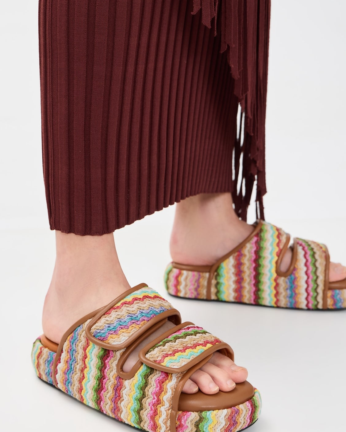 Raffia Cro Slide