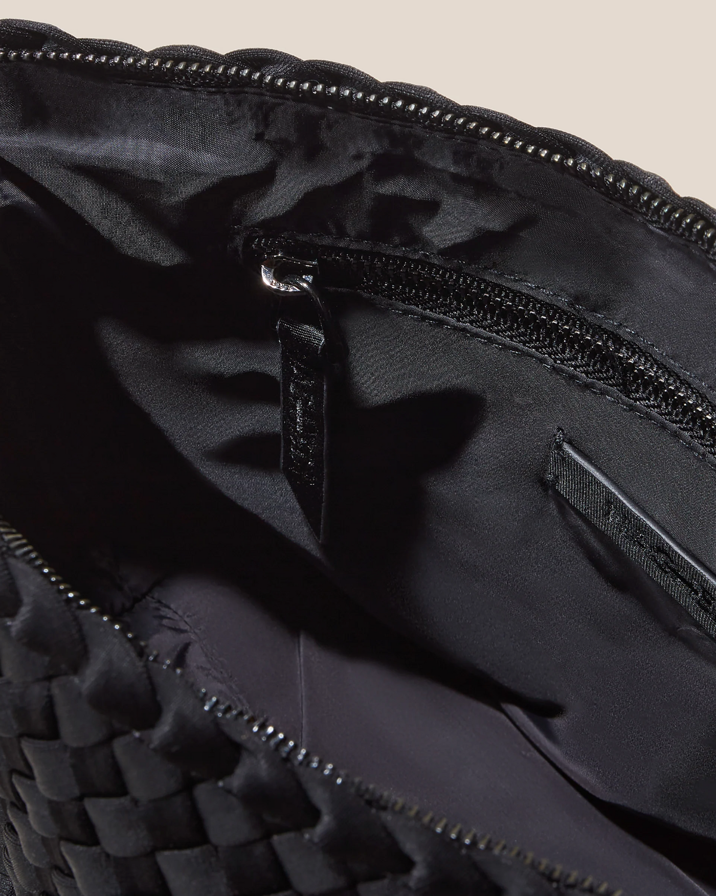 PORTOFINO MEDIUM COSMETIC POUCH IN ONYX