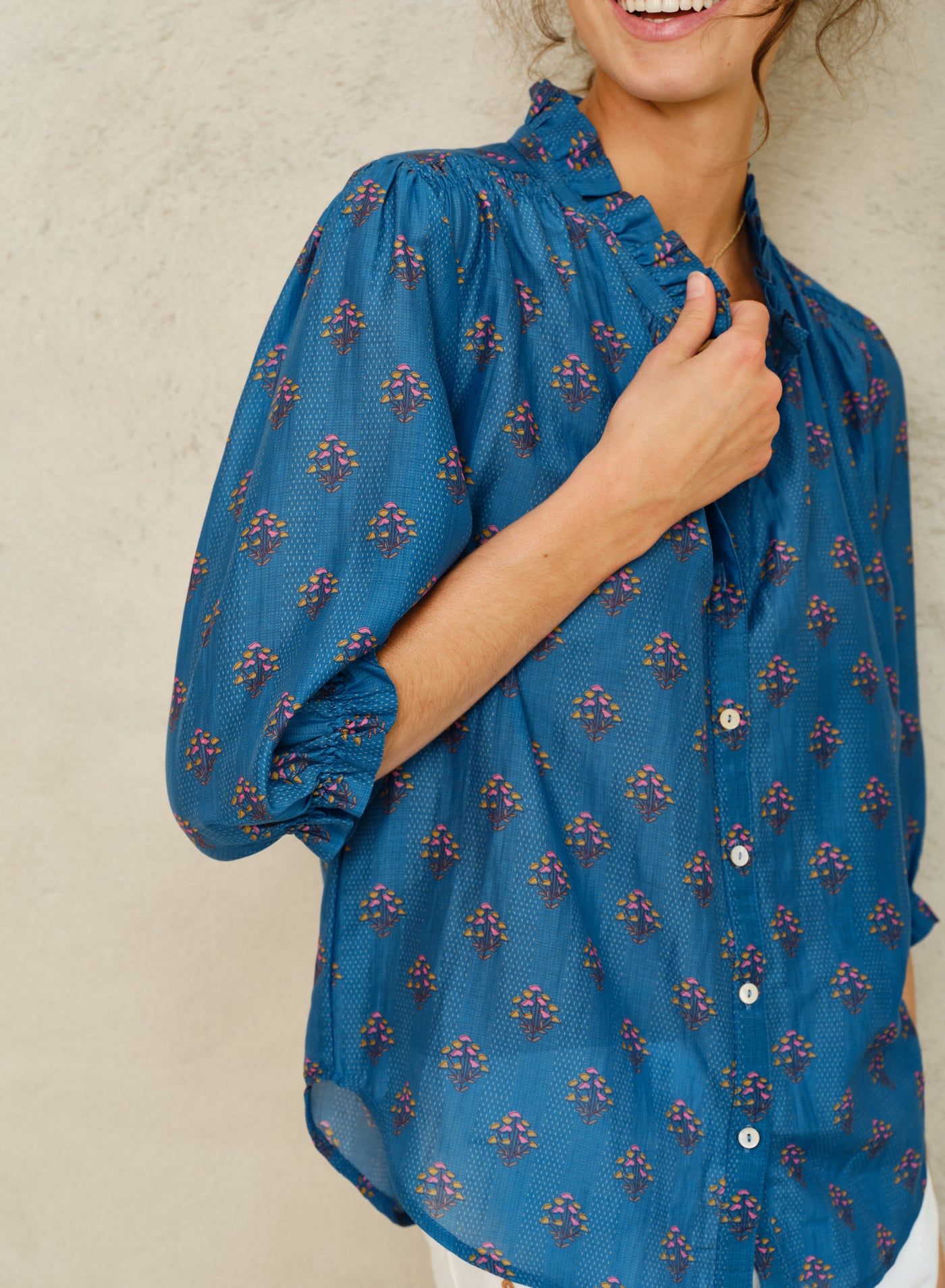 LINDI PRINT TOP IN BLUE