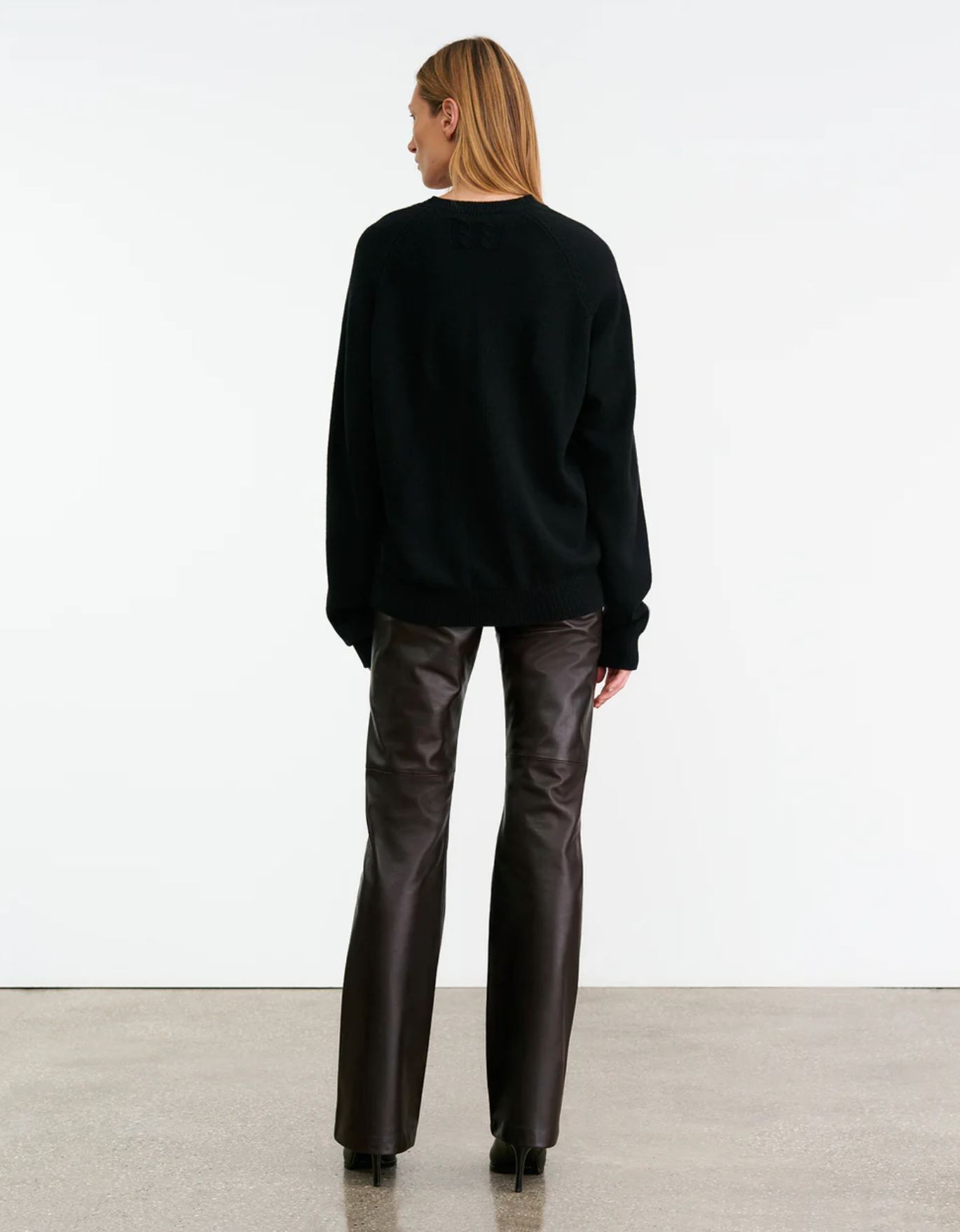 FERON SWEATER IN BLACK