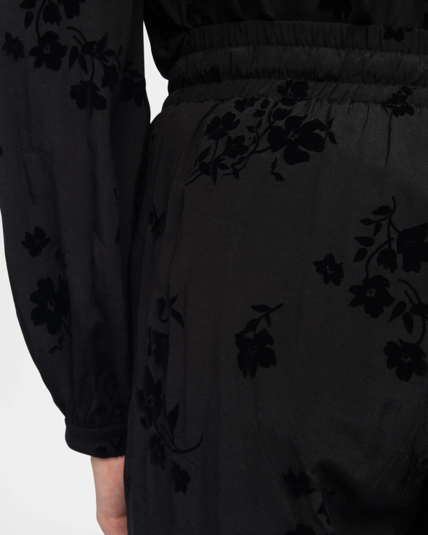 POMA SOFT FLOCK FLOWER PANTS IN BLACK