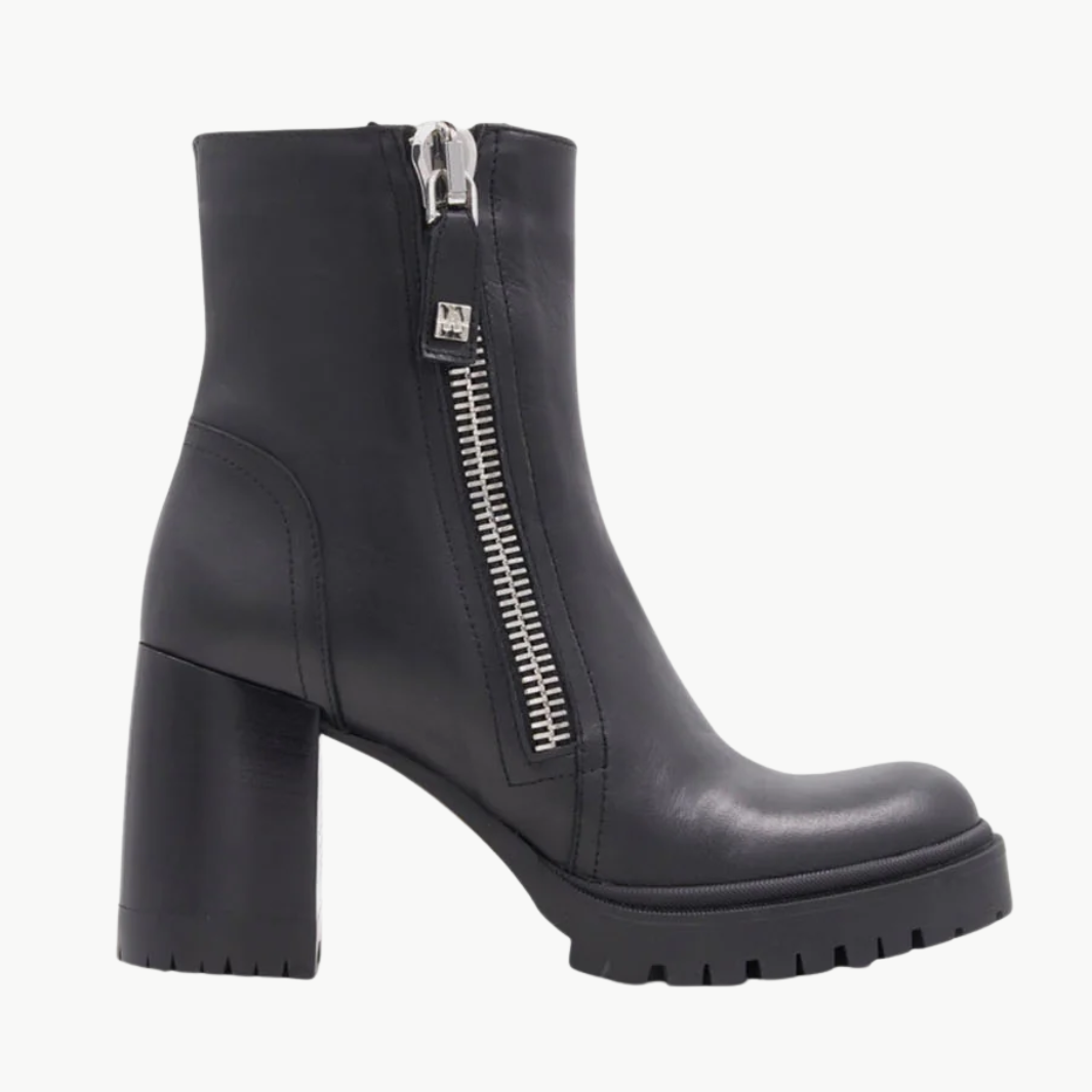 Aquatalia EMMA IN BLACK CALF at Romi Boutique