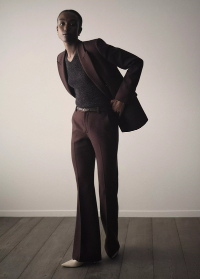 METALLIC RIBBED HIGH V-NECK SWEATER IN BLACK