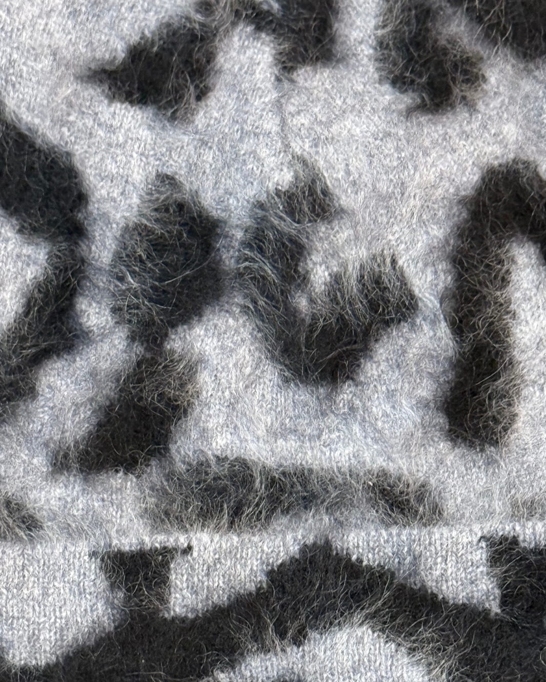 BRUSHED LEOPARD HAT IN FEATHER/NIGHT