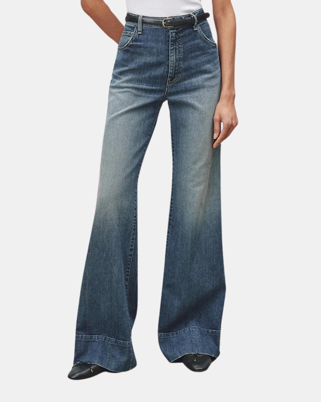 NADEGE JEAN IN CLASSIC WASH - Romi Boutique