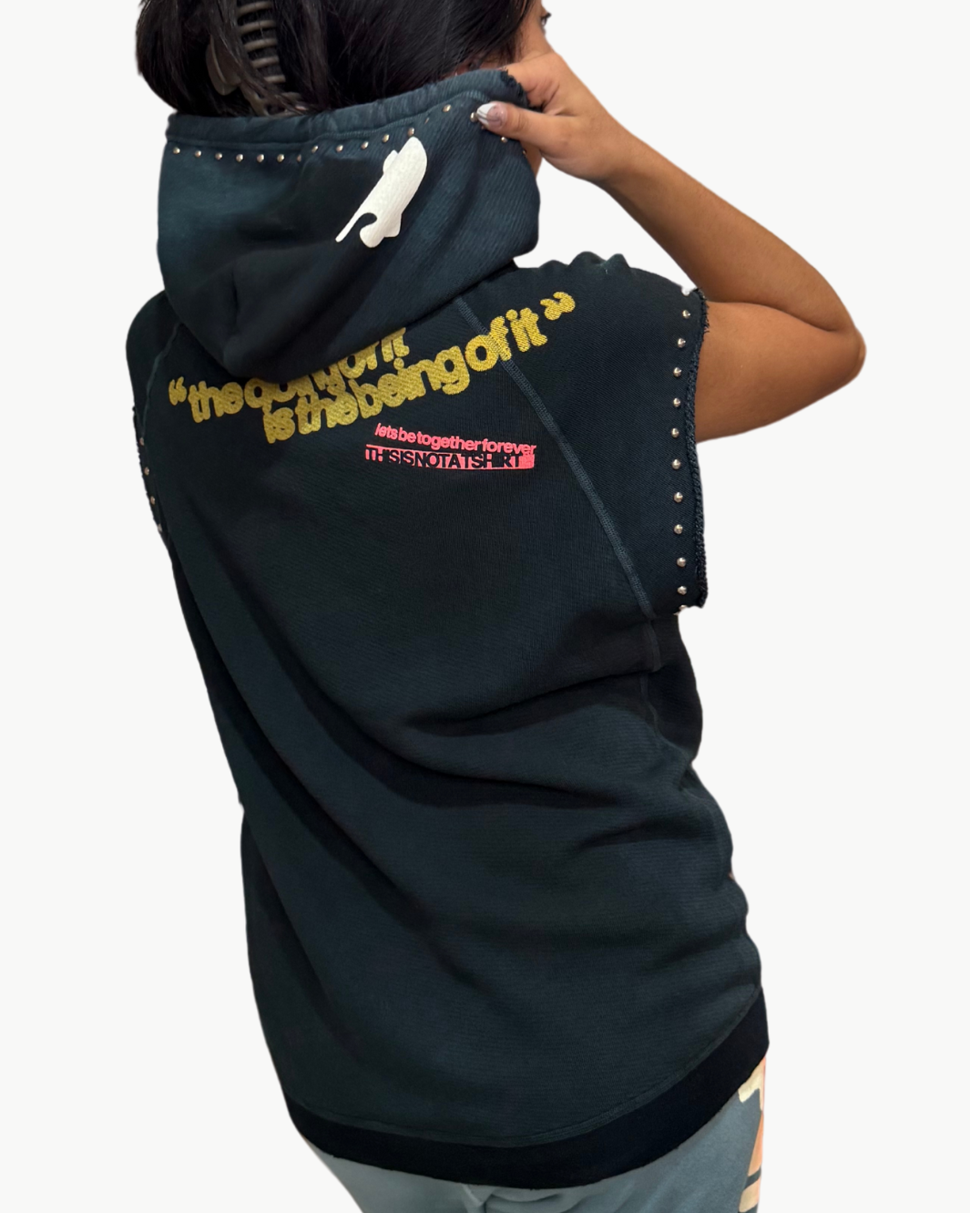 WONDERLAND SUPERYUMM HOMESTUD CUTOFF HOODIE IN GREENPLANT POWDER