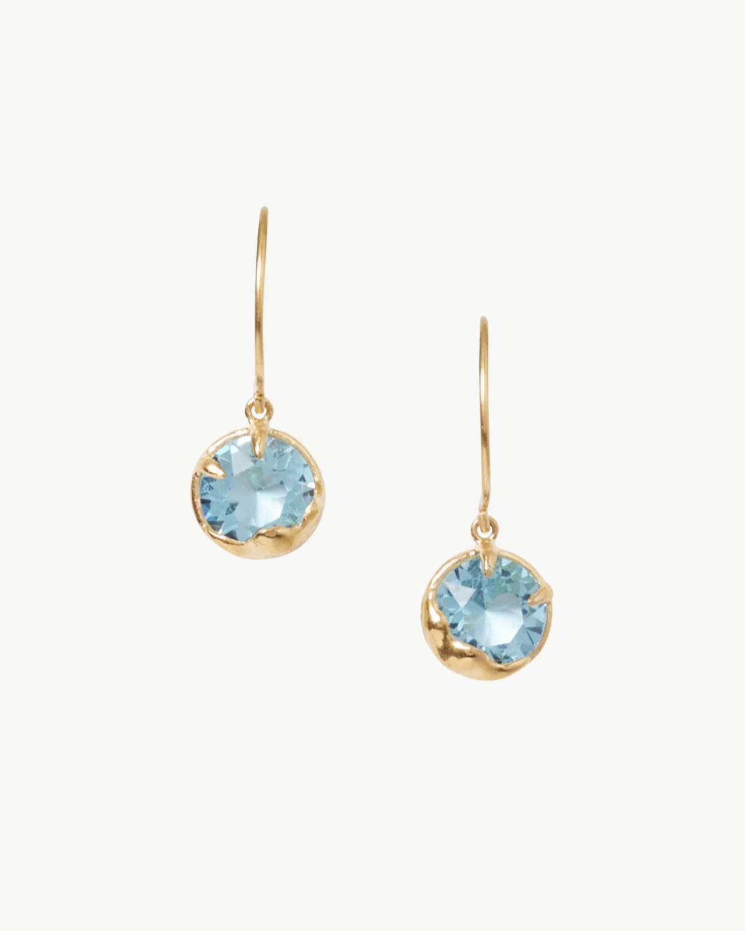 CRYSTAL EARRINGS IN AQUAMARINE