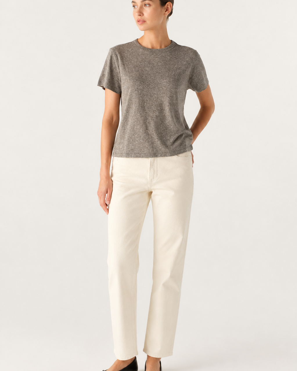 Amo Lovey Tee at Romi Boutique