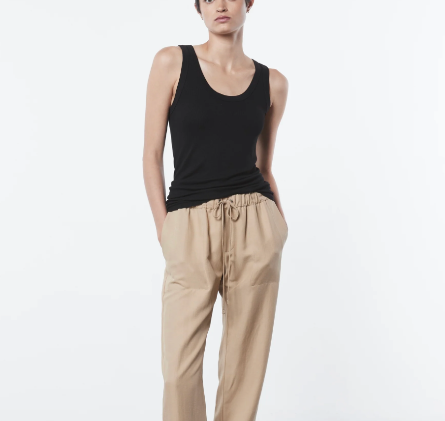SILK KNIT BOLD TANK IN BLACK