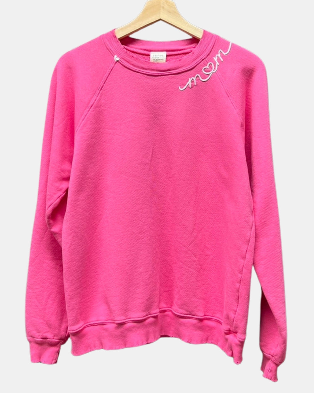 MOM HEART CREWNECK IN PINK - Romi Boutique