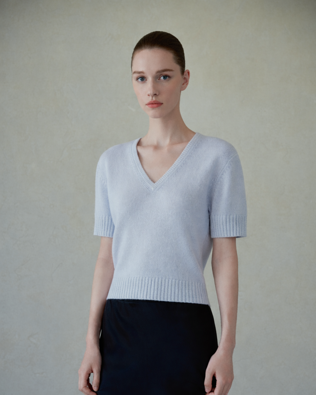 W.Cashmere EIRA V NECK at Romi Boutique