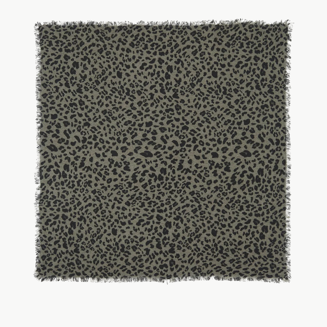 Large Bandana Hachiko Leopard
