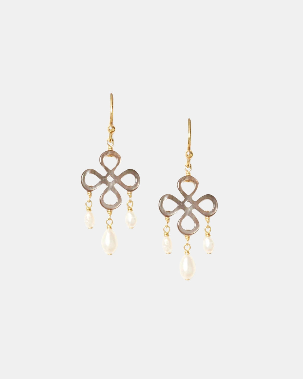 CLOVER CHANDELIER EARRINGS IN WHITE PEARL - Romi Boutique