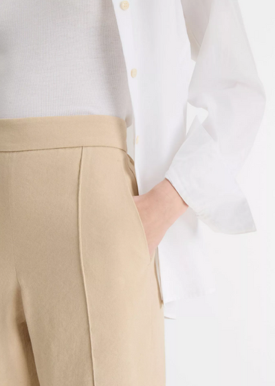 MID-RISE TAPERED PULL-ON PANT IN PALE NUT