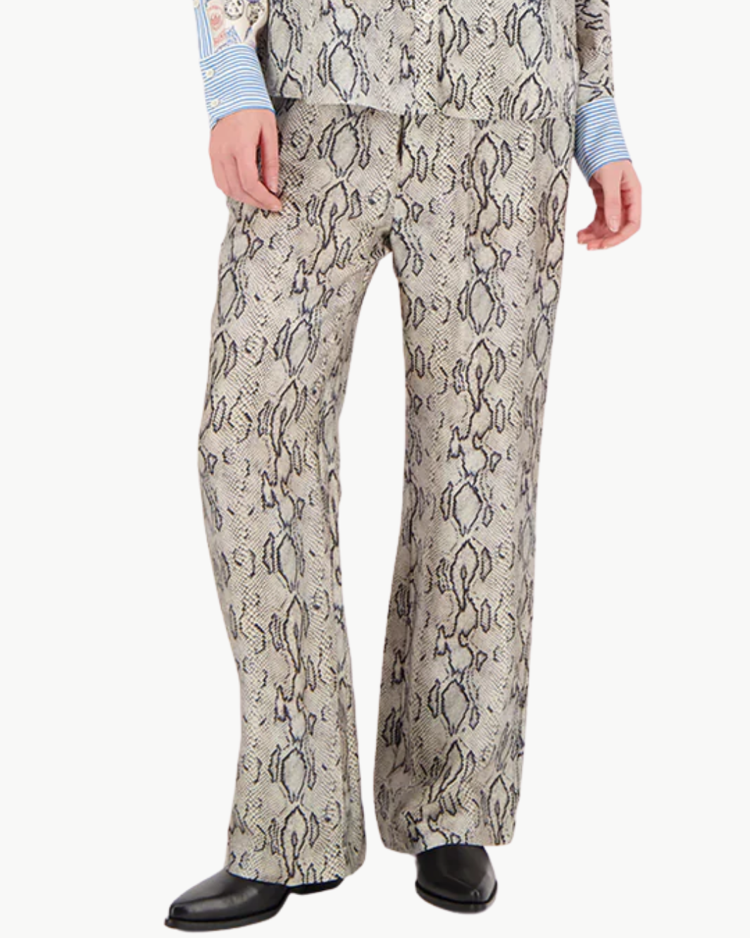Me369 BAILEY STRAIGHT LEG PANT at Romi Boutique