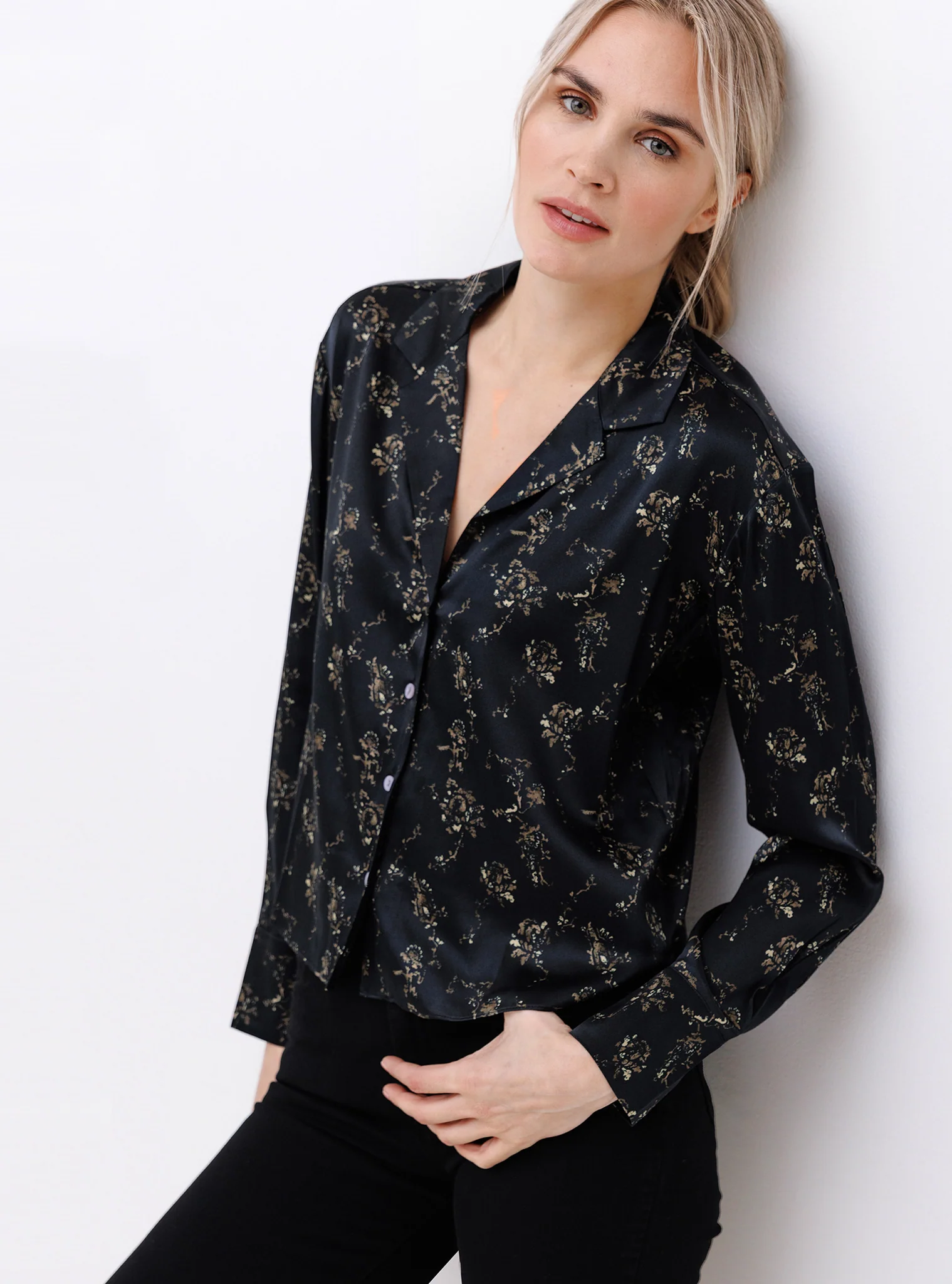 Go Silk GO TOP NOTCH BLOUSE at Romi Boutique