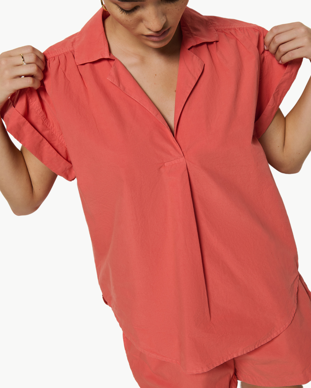 ELLIOT T-SHIRT IN CORAL KISS