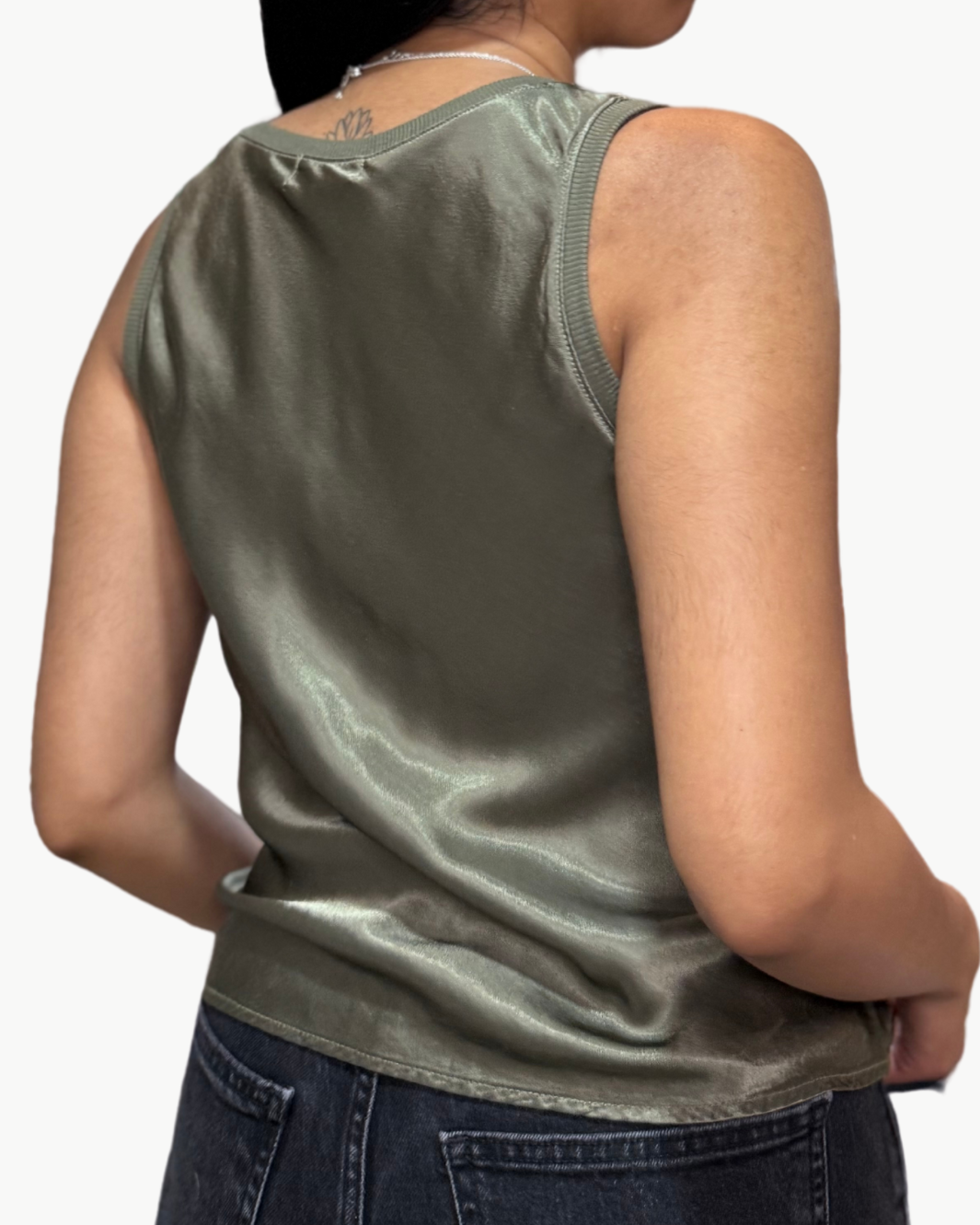 LIZ V NECK TANK IN OLIVE