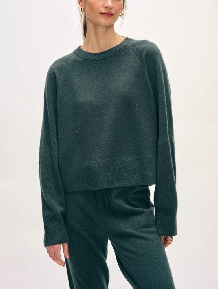 CASHMERE EASY SWEATSHIRT IN JUNIPER GREEN