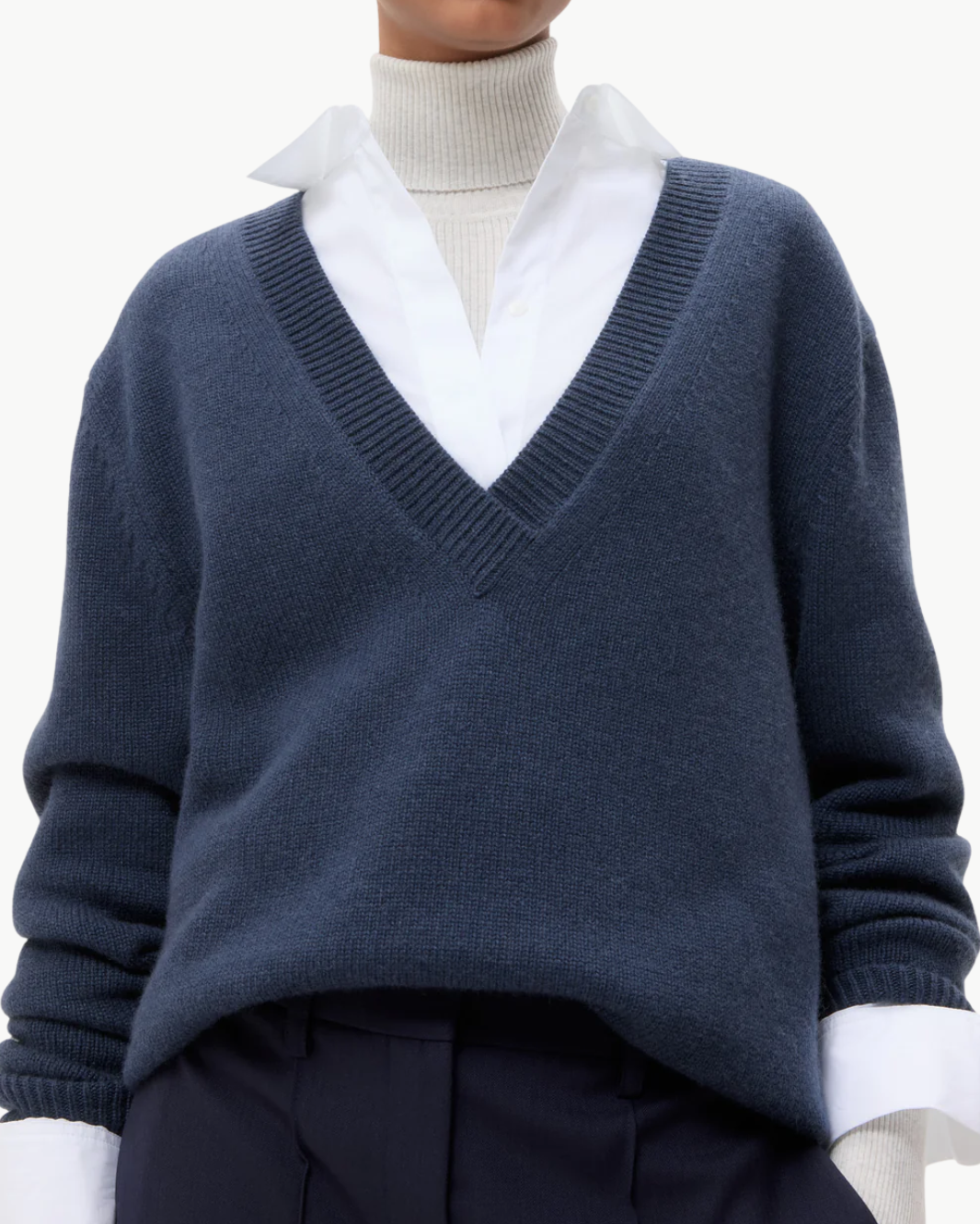 DEEP V SWEATER IN SELVEDGE