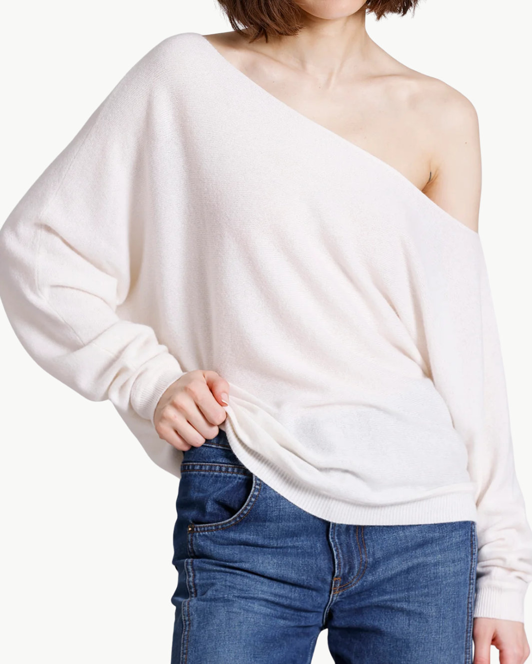 CASHMERE OFF THE SHOULDER TOP IN WHITE