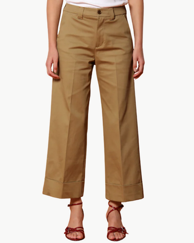 NEW YORK STUDIO CROPPED CHINO PANT IN BEIGE