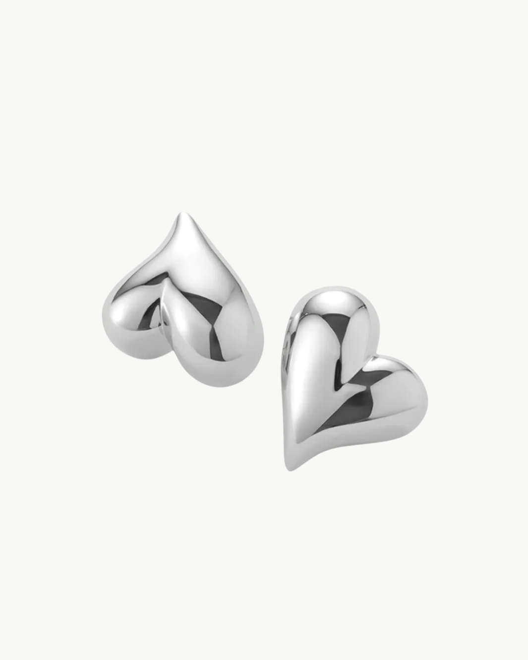 ART HEART BUTTON EARRINGS IN SILVER