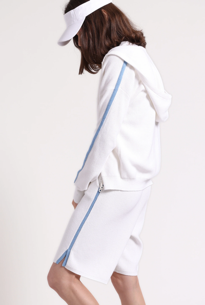 COTTON CASHMERE BABY SHAKER HOODIE IN WHITE/CAMEO BLUE