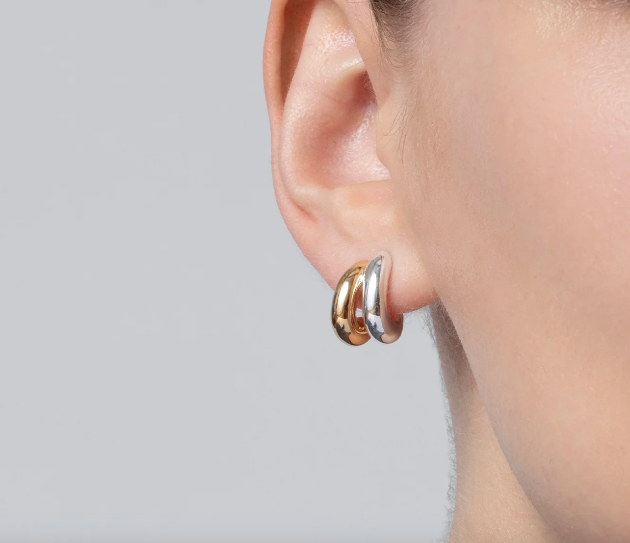 MINI FLORENCE EARRINGS IN TWO-TONE - Romi Boutique