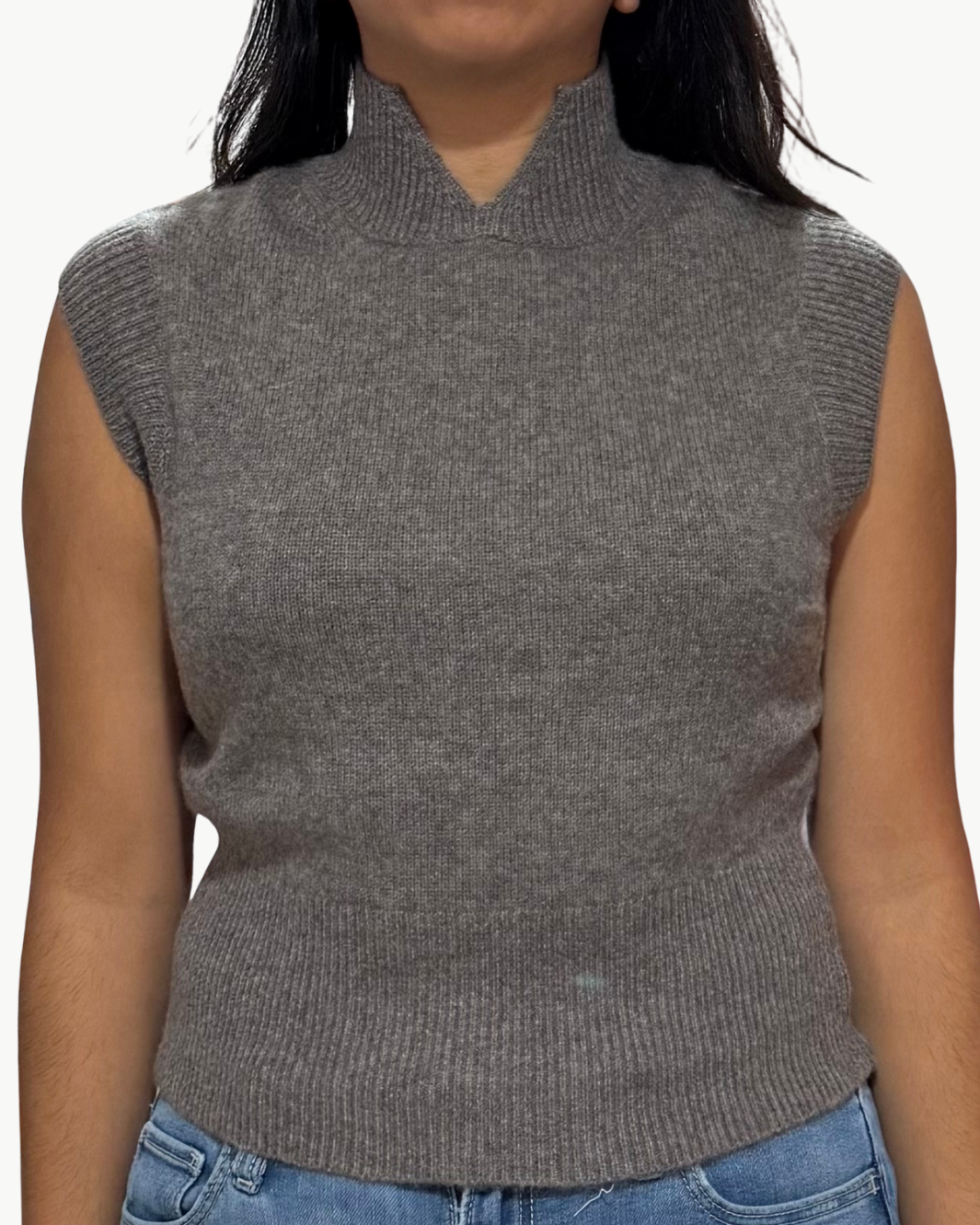 CASHMERE SLEEVELESS MOCK NECK IN ASHEN BROWN