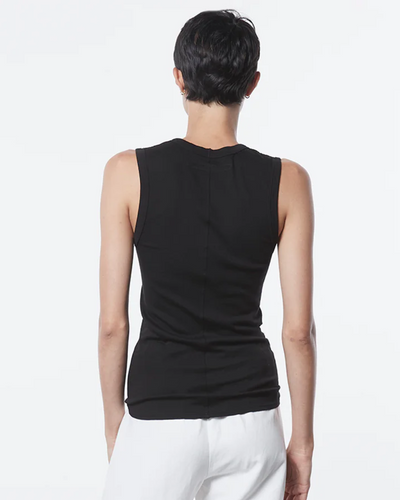 ESSENTIAL SLEEVELESS U IN BLACK