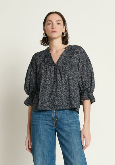 SCARLET PINTUCK BLOUSE IN SANTA FE FLORAL