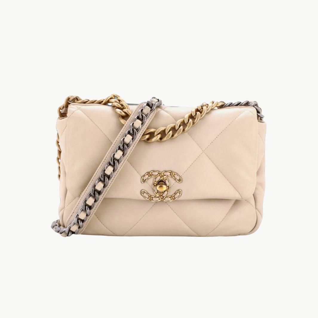 Chanel Chanel 19 Wallet on Chain at Romi Boutique