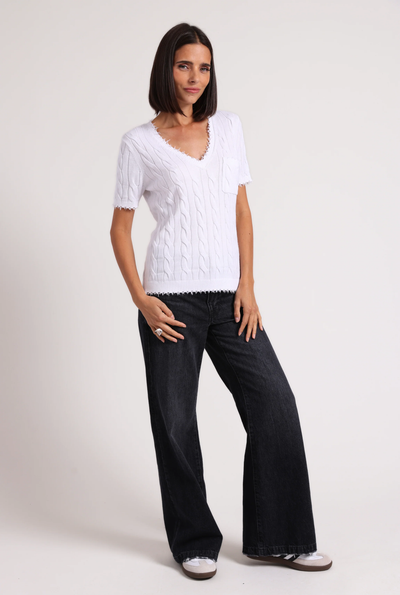 COTTON FRAYED CABLE V NECK TEE IN WHITE