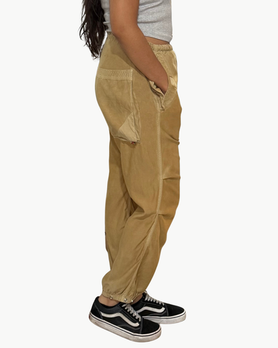 FLAP/SNAP FREECITYLARGE MATTE/SATIN AIRJUMP PANT IN GOLDEN DIRT