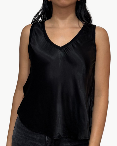 LIZ V NECK TANK IN BLACK
