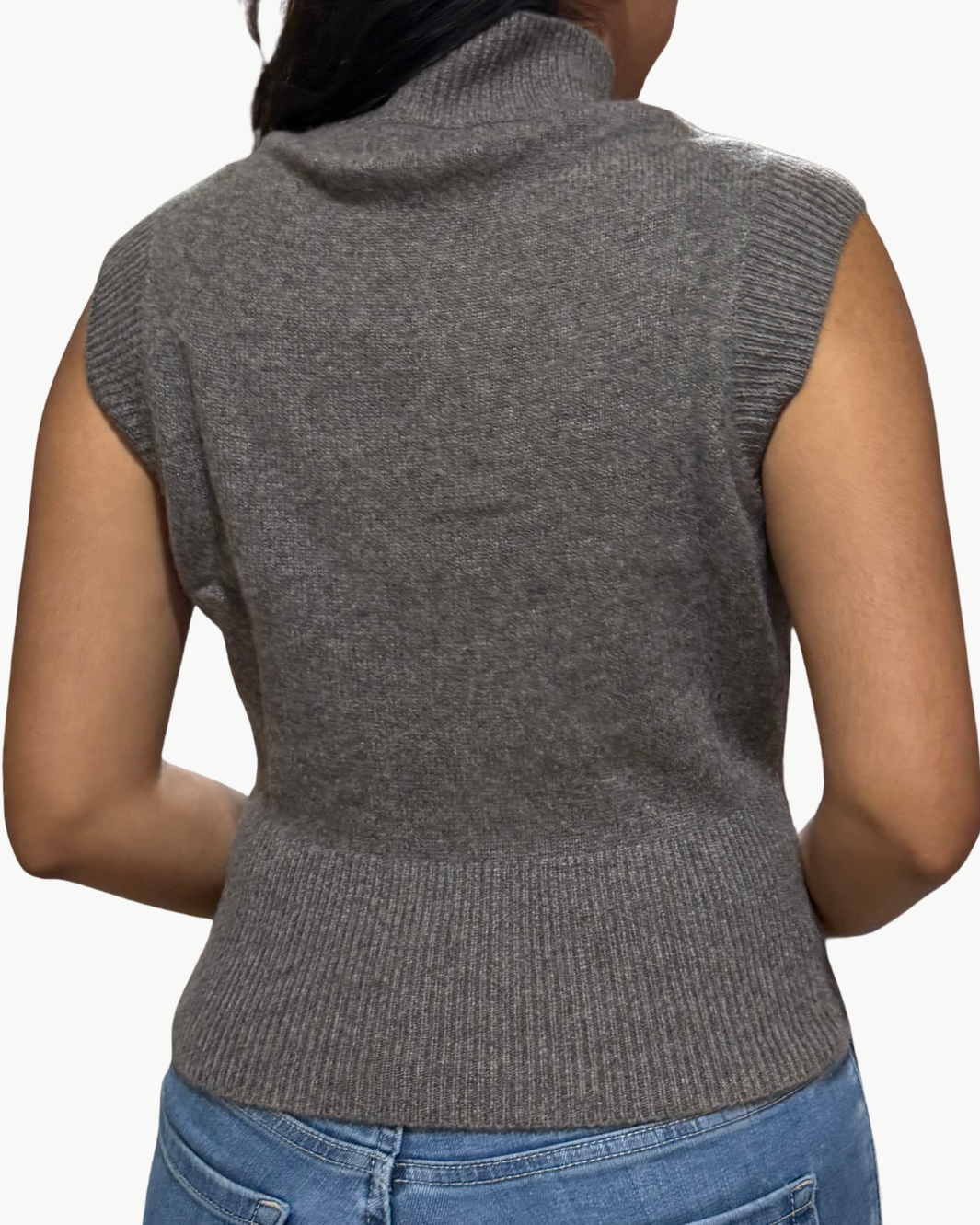 CASHMERE SLEEVELESS MOCK NECK IN ASHEN BROWN