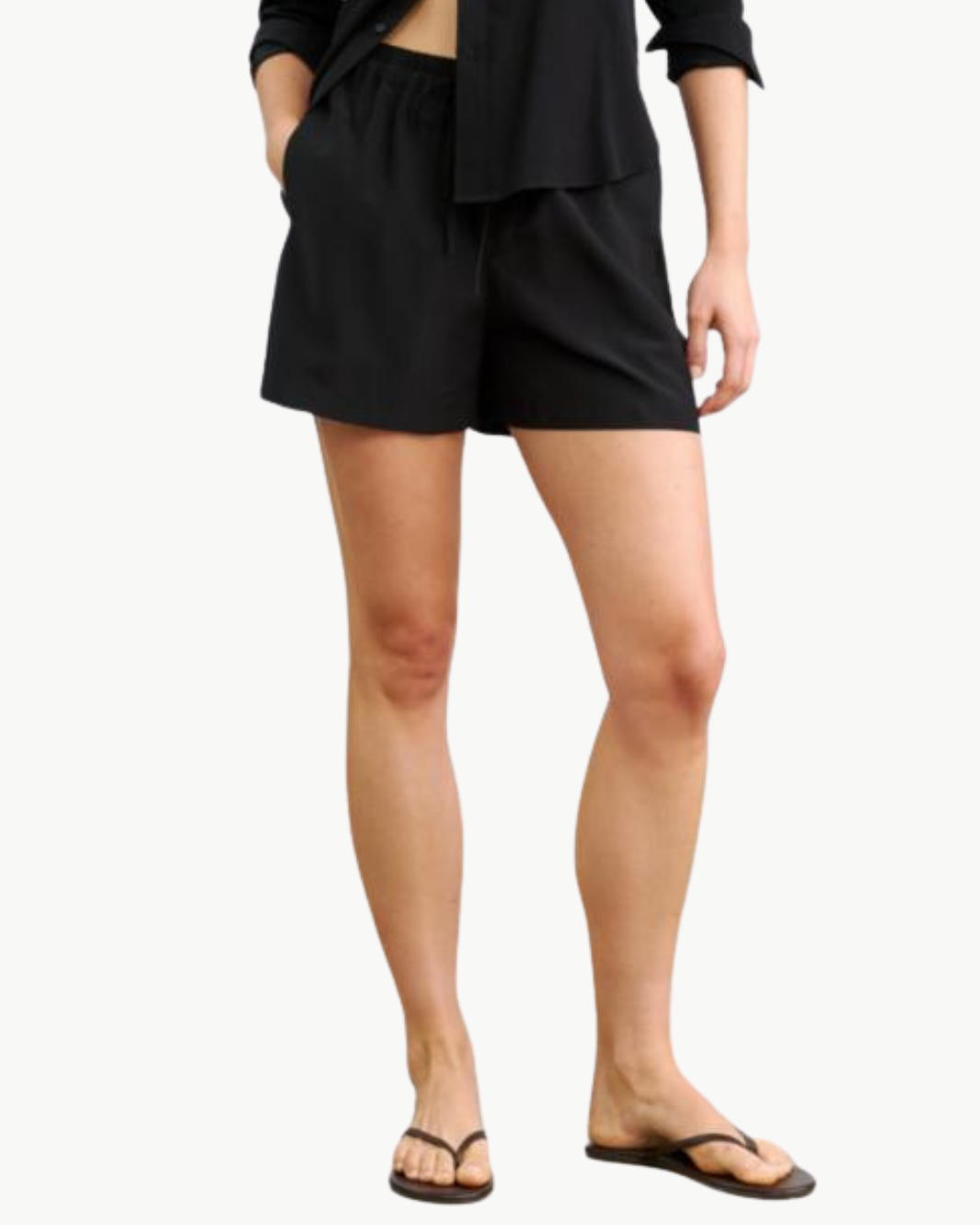 FRANCES SHORT IN BLACK - Romi Boutique