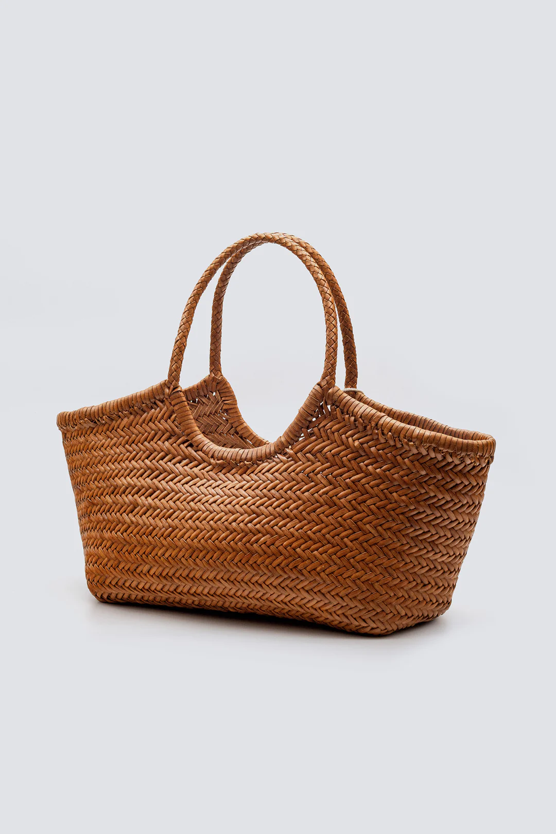 Dragon Diffusion NANTUCKET BASKET BIG IN TAN at Romi Boutique