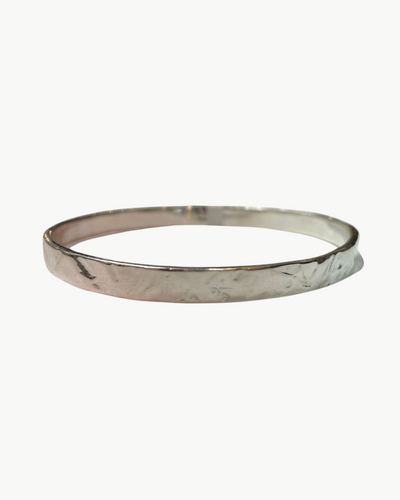 CIRCA BANGLE IN STERLING SILVER