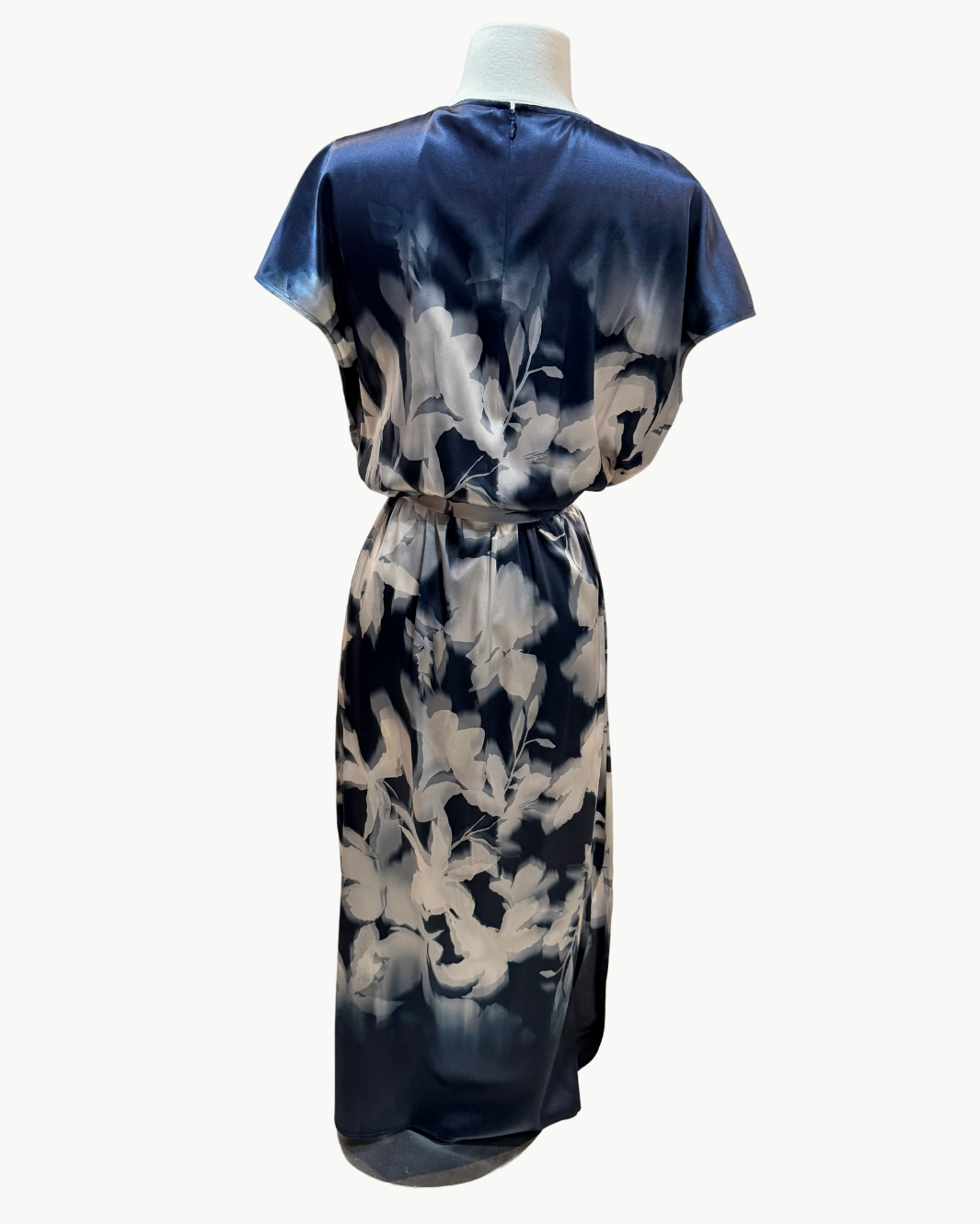GO SLOUCH DRESS PLACED IN BLUE BIRD FLORAL DYE